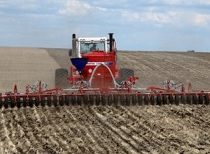 В Оренбургской области «кипит» посевная работа