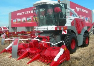 В Ростове наладят серийное производство нового зерноуборочного комбайна