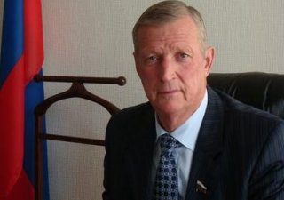 Генадий Горбунов, на встрече с депутатами Ставропольской краевой думы, рассмотрел вопросы в области регулирования земельных отношений в сфере оборота земель сельскохозяйственного назначения