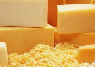 Россиян кормили сыром неизвестного происхождения