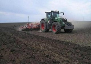 Дотации на ремонт техники и закупку ГСМ сельхозпредприятия Костромской области получат в течение недели