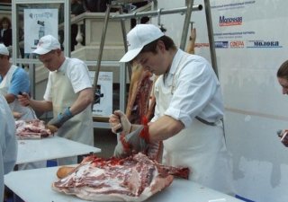 Лучшего обвальщика мяса выберут среди профессионалов тюменских предприятий