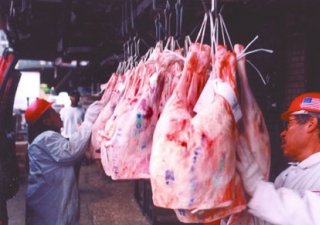 Импорт мяса в Россию немного снизился