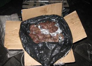 Более 300 кг мяса и мясных продуктов неизвестного происхождения вернули в Украину