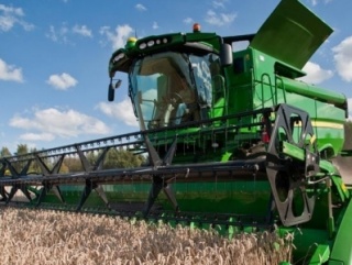 Россия распределила квоты на ввоз сельхозтехники