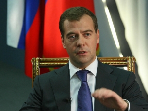 Дмитрий Медведев призывает активнее страховать посевы