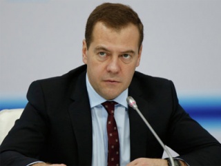 Медведев порекомендовал рестораторам использовать отечественные продукты