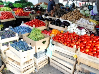 Крымские аграрии испытывают сложности с реализаций овощей и фруктов