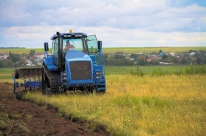 Аграрный министр Иркутской области – за штурвалом новинки российского тракторостроения