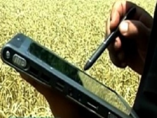 Кубанцы отслеживают урожай на планшете